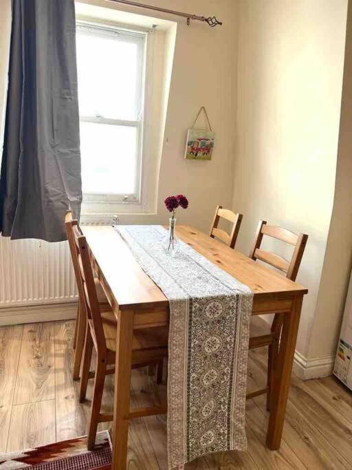 Cosy One Bedroom Flat In Central Londra Esterno foto