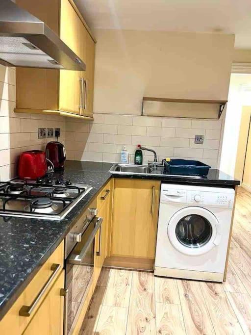 Cosy One Bedroom Flat In Central Londra Esterno foto